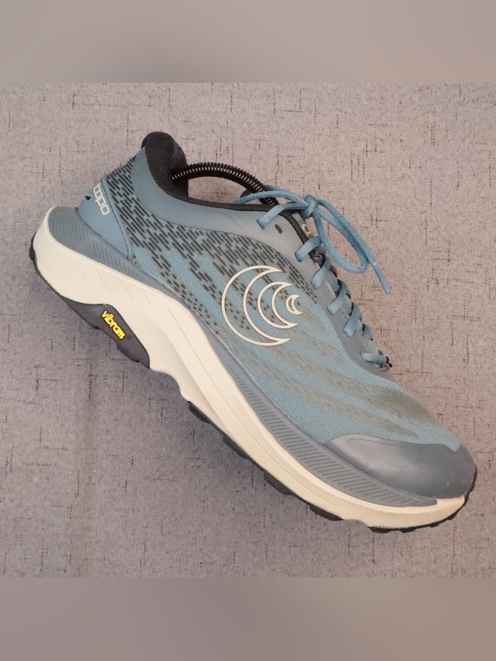 Topo Athletic Ultraventure 4 Women Running Shoes Stone Gray Size 11 WIDE
